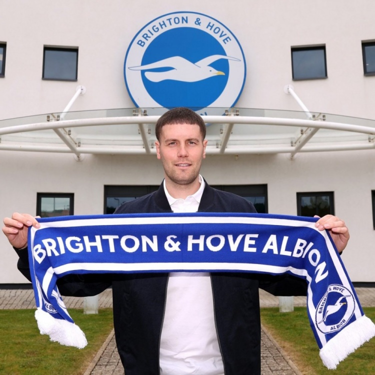 名帅胚子！33岁赫尔泽勒上任来4杀曼联、切尔西，两胜曼城、热刺
